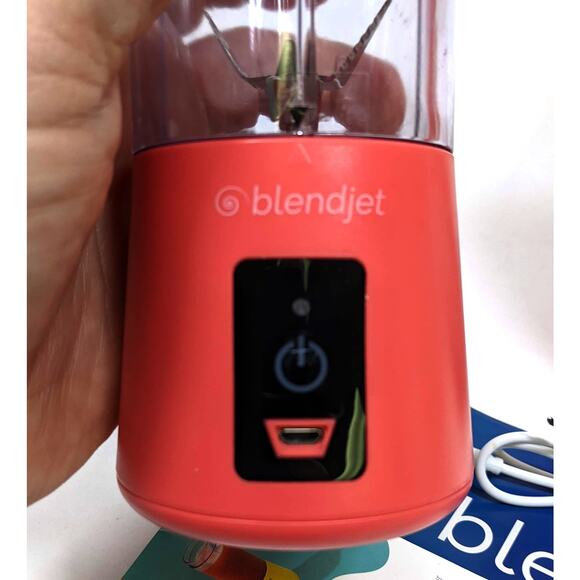 Authentic Blendjet Personal Blender pink/salmon color gently used once Complete - Picture 4 of 9